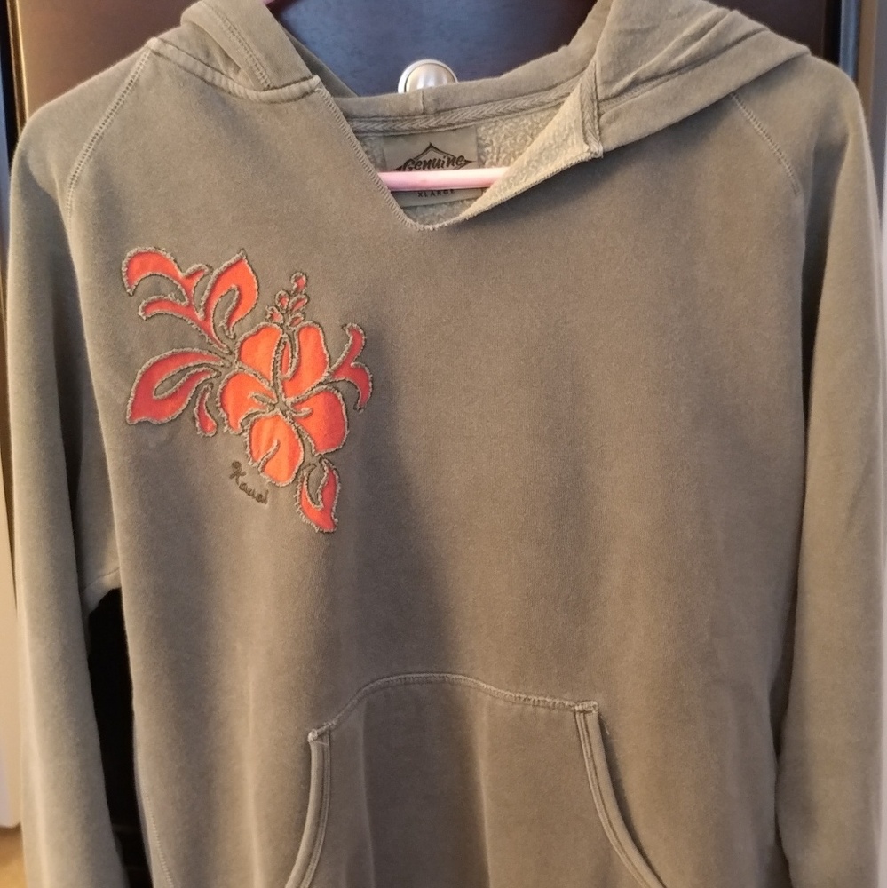 Sweatshirt